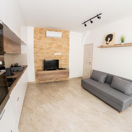 Winestone Corner Apartment Debrecen Eksteriør bilde