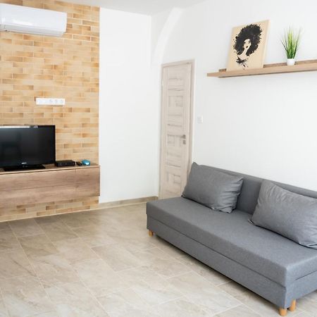 Winestone Corner Apartment Debrecen Eksteriør bilde